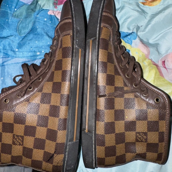 Louis Vuitton size 8 men - Picture 2 of 4